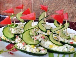 Как украсить салат огурцами и помидорами